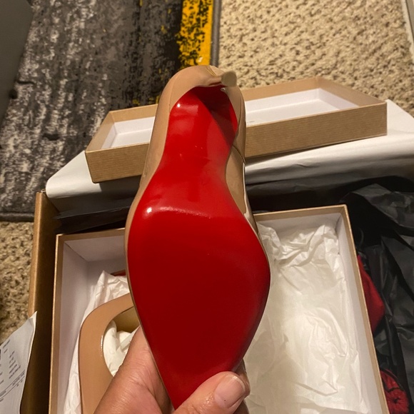 Louis Vuitton Heels - Picture 2 of 7